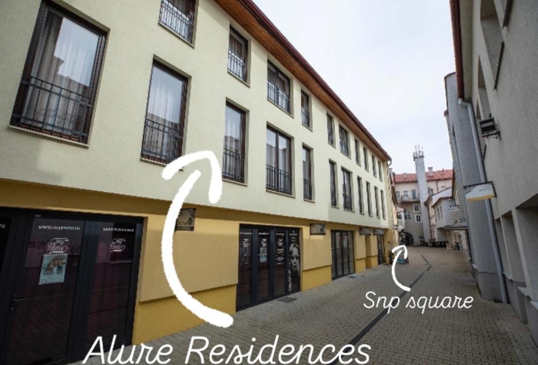 Alure Residences 10 - 24H Self Check-In & Private Parking Next To The Apartment Building Included, City Center Right On Snp Square In A Quiet Passage, New Building, Best Deal In Town Banská Bystrica Eksteriør bilde